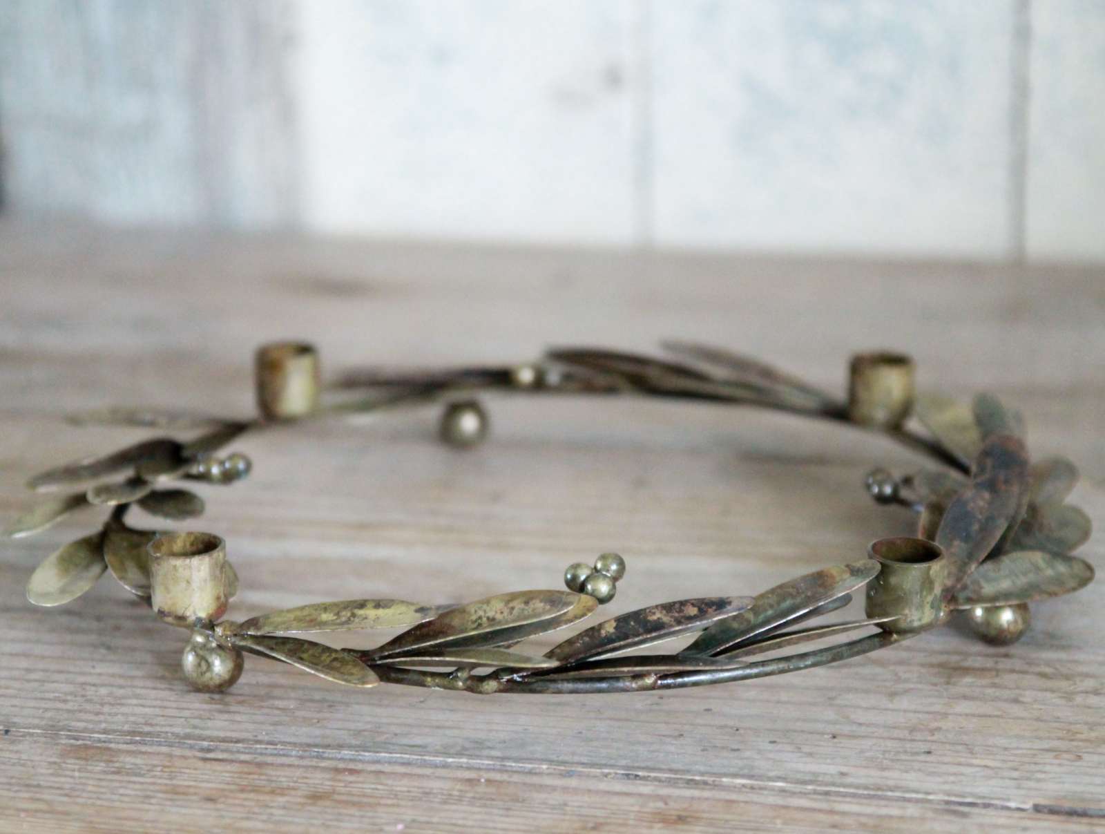 Olive Branch Candle Ring - Antique Gold