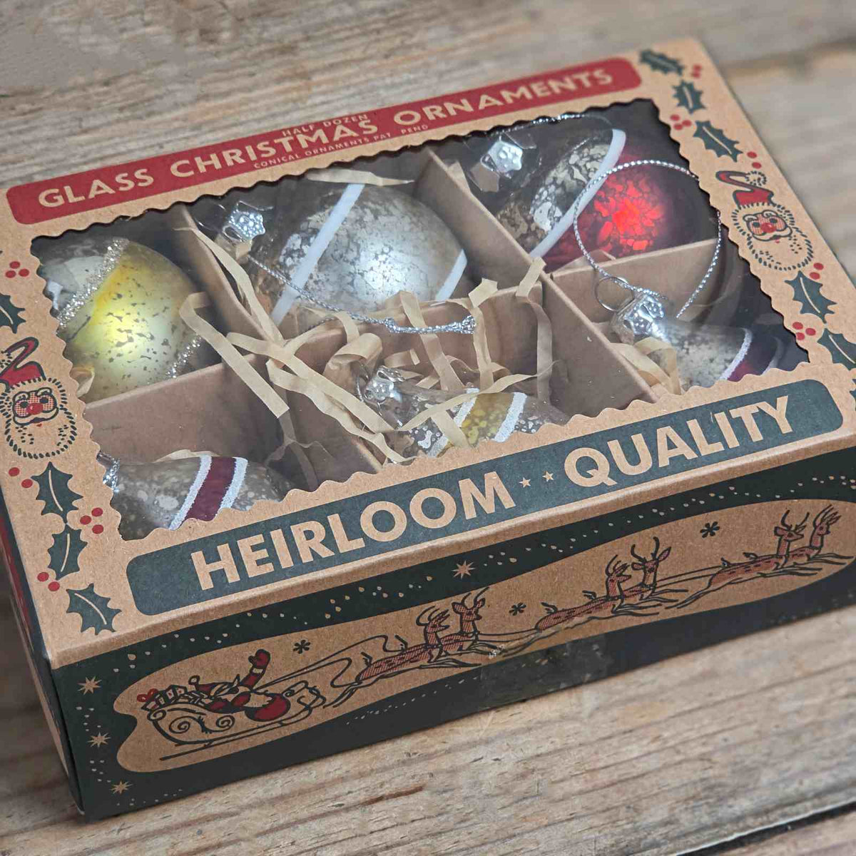 Red & Gold Ornate Bauble Set