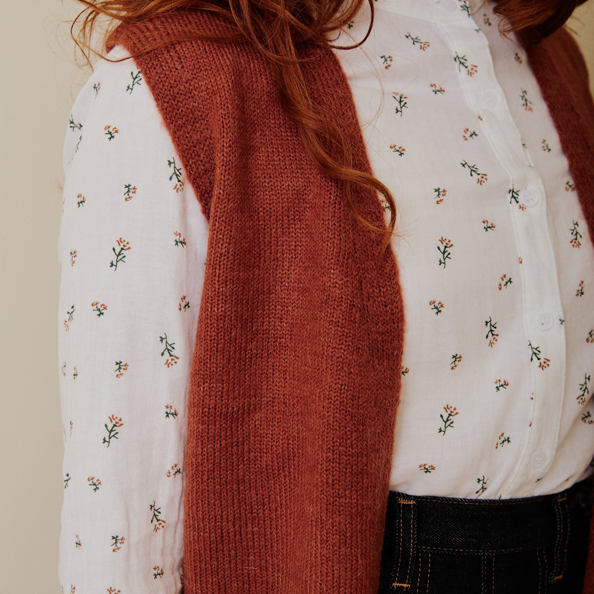 Knitted Waistcoat detail - Rust