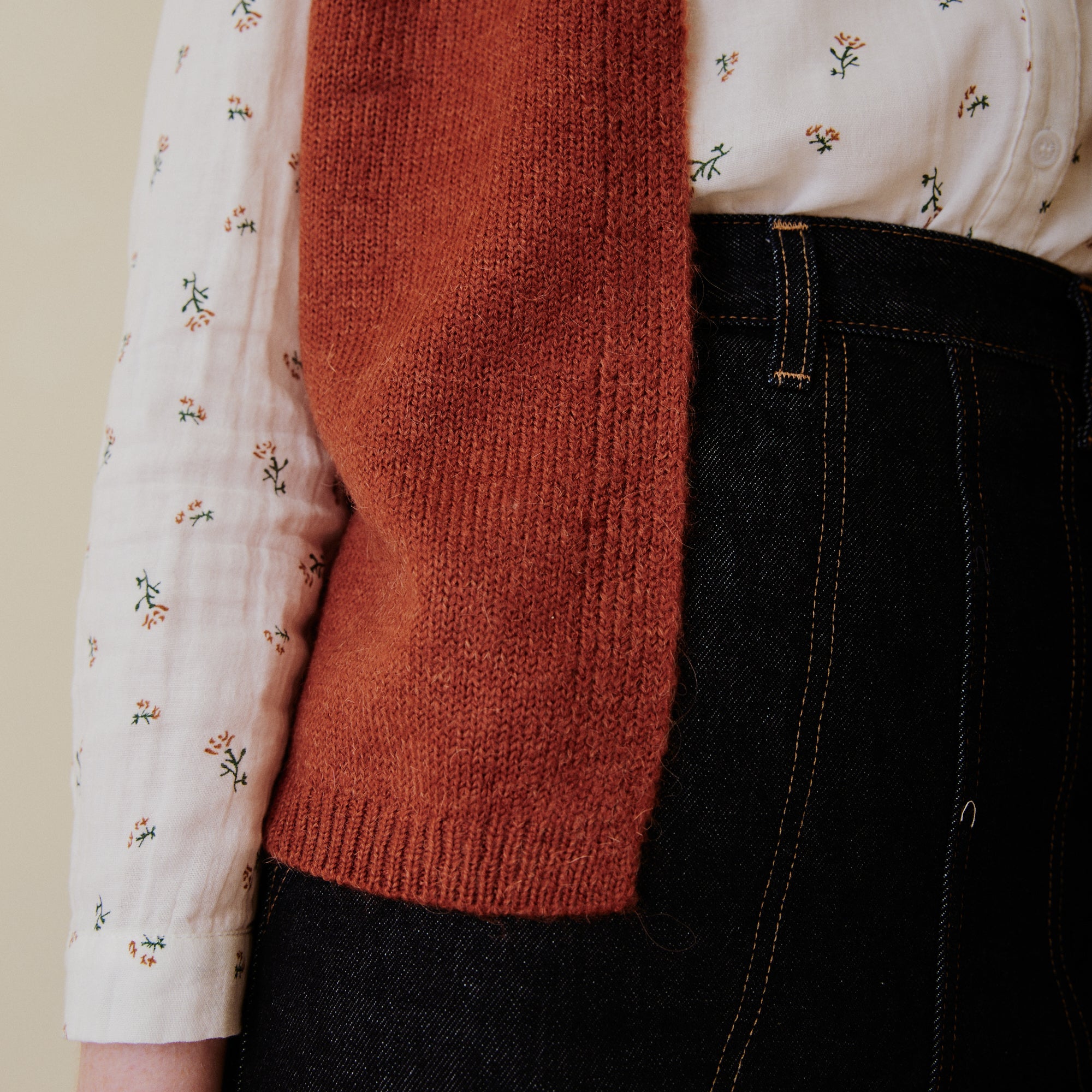 Knitted Waistcoat - Rust detail
