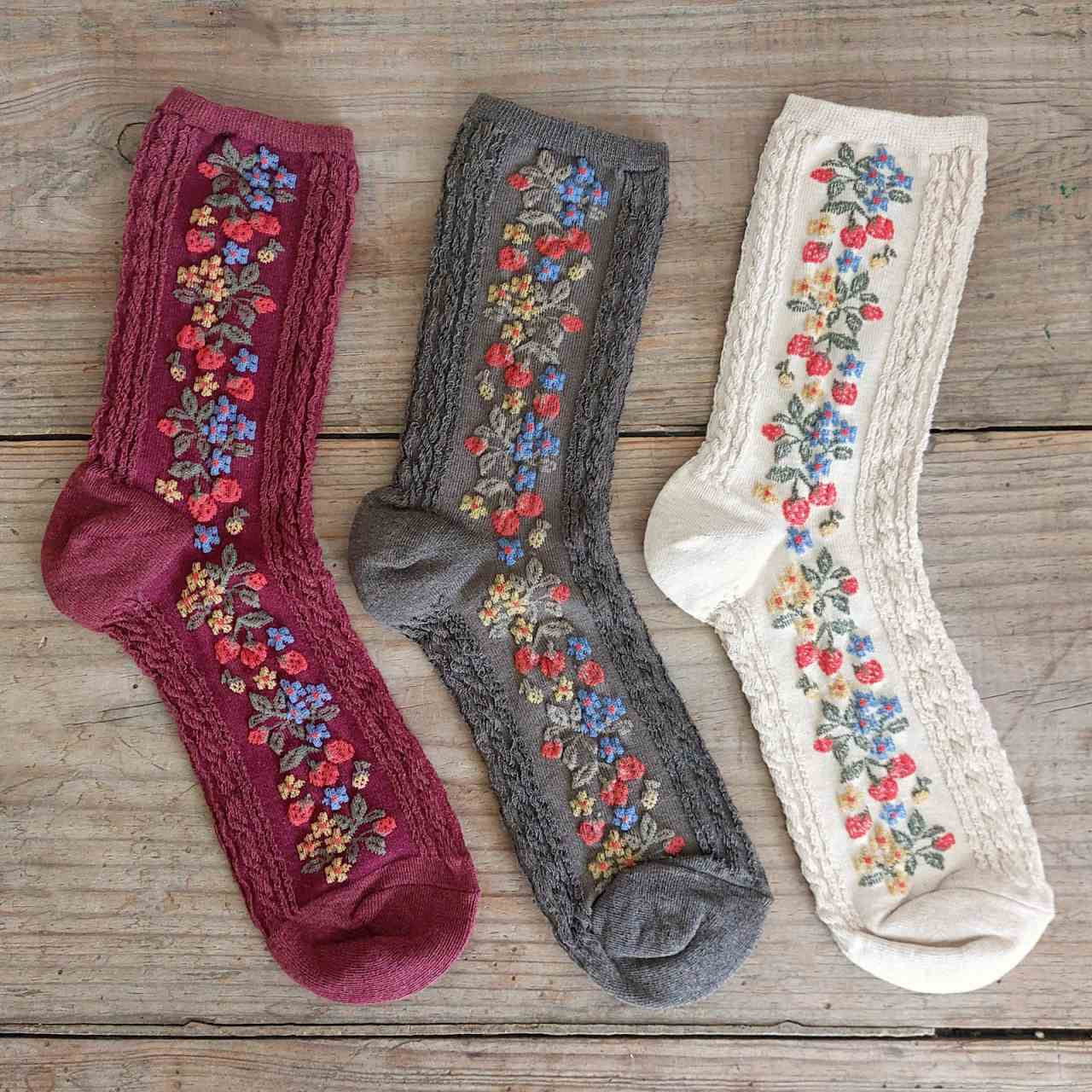 Vintage Strawberry Socks