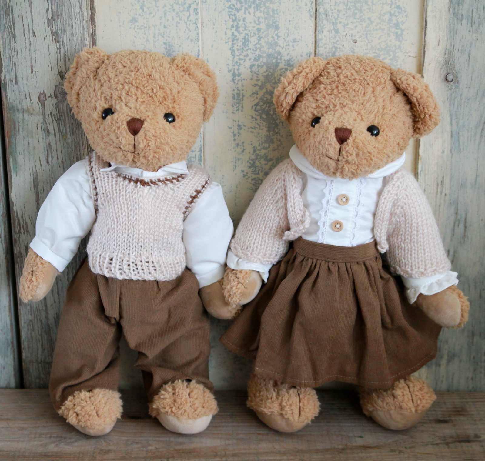 Vintage Teddy Bears - Arthur and Mabel