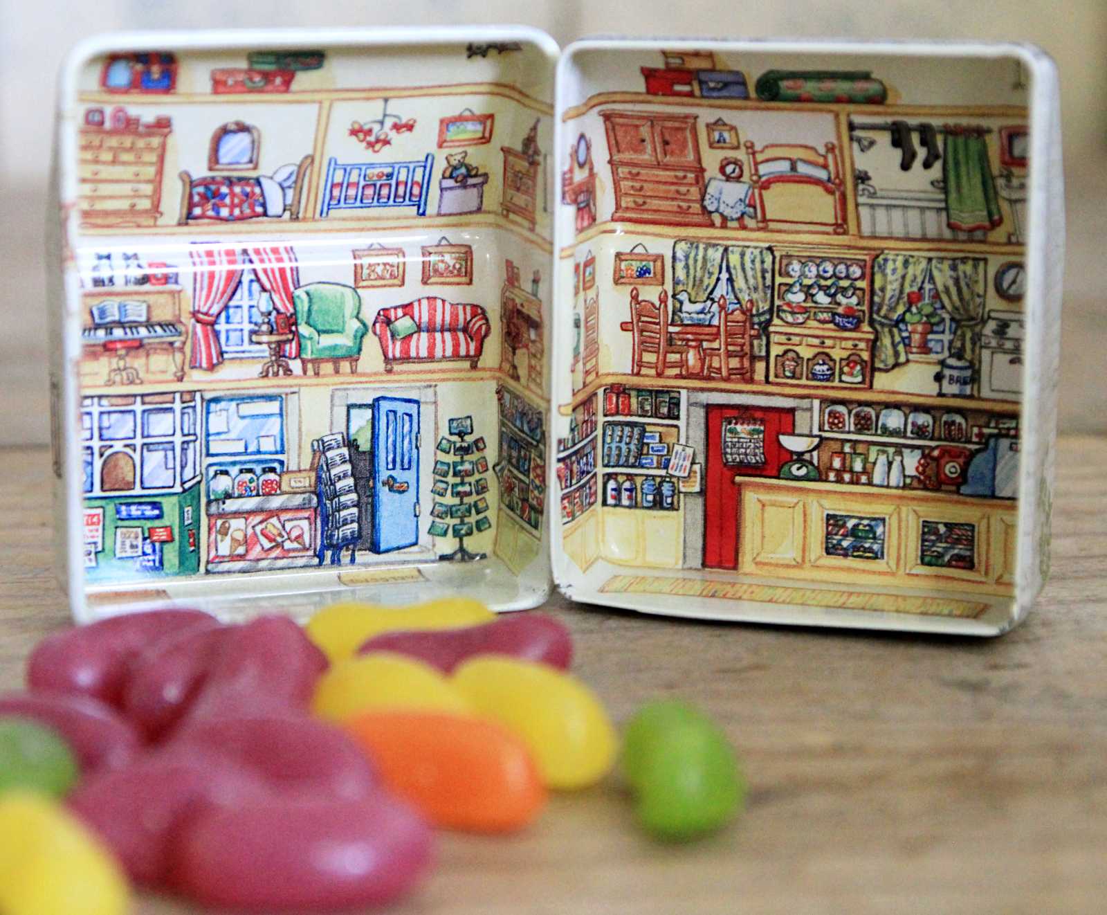 Dolls House Tin with Jelly Beans