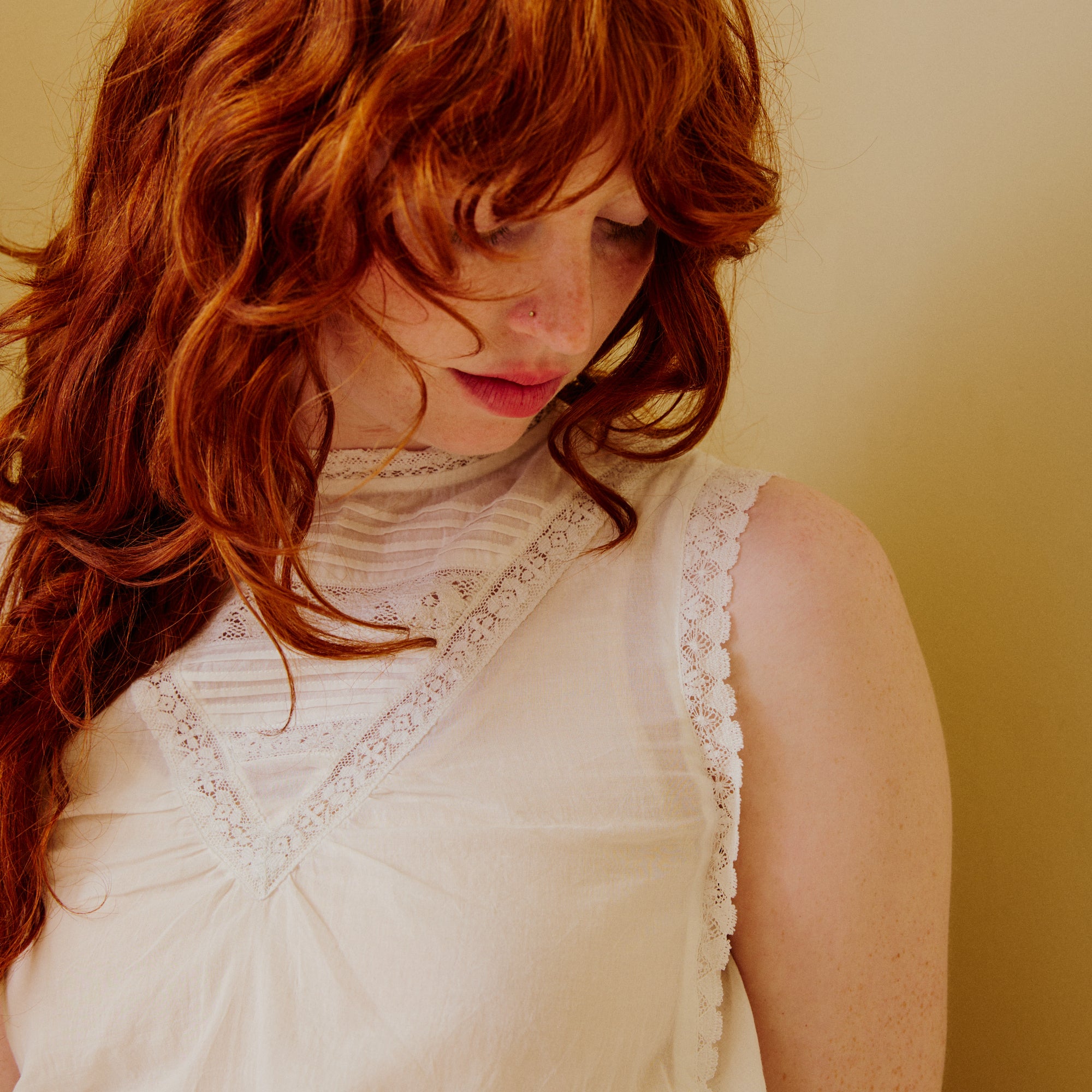 White cotton lace summer top sleeveless