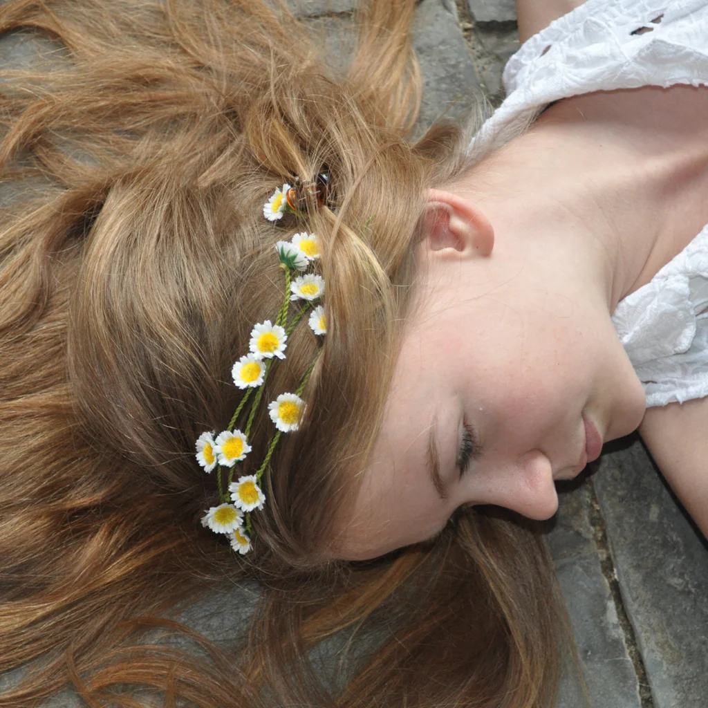 Silk Daisy Chain