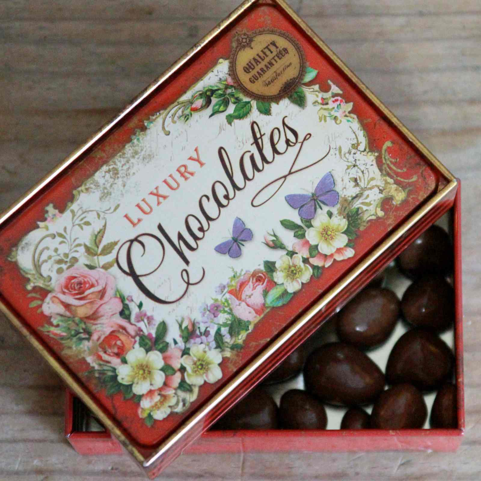 Vintage Chocolate Tin - Honeycomb