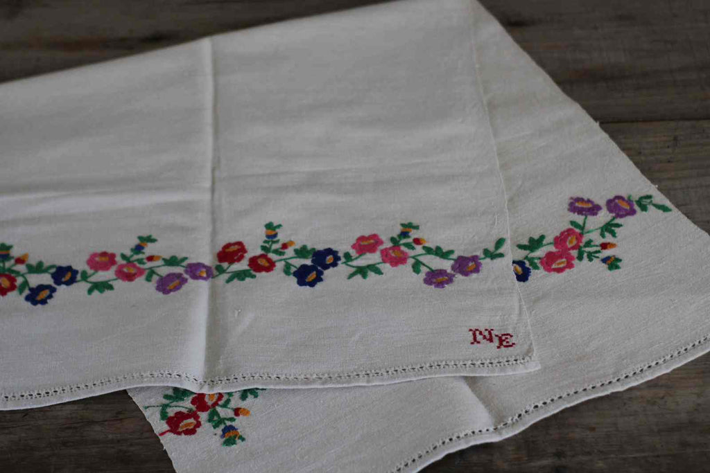 Vintage Hungarian Embroidered Cloth