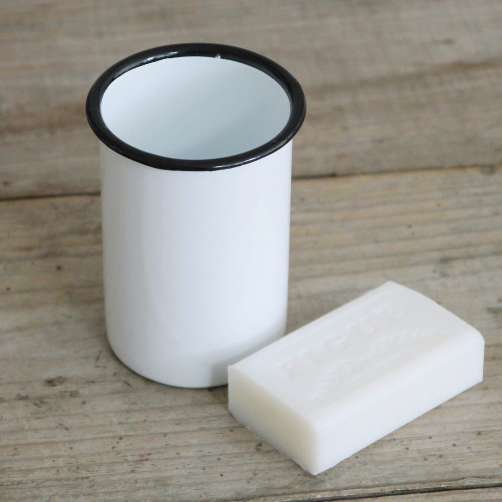 Simple Enamel Bathroom Beaker with soap