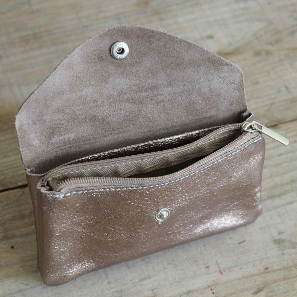 Leather purse made from 100% leather, popper fastening with zip compartment 