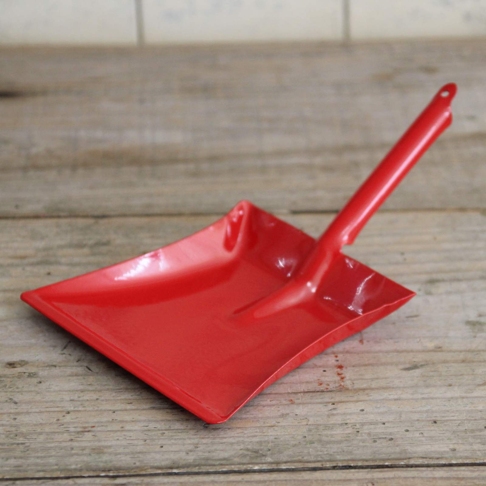 Children's Red Enamel Dustpan