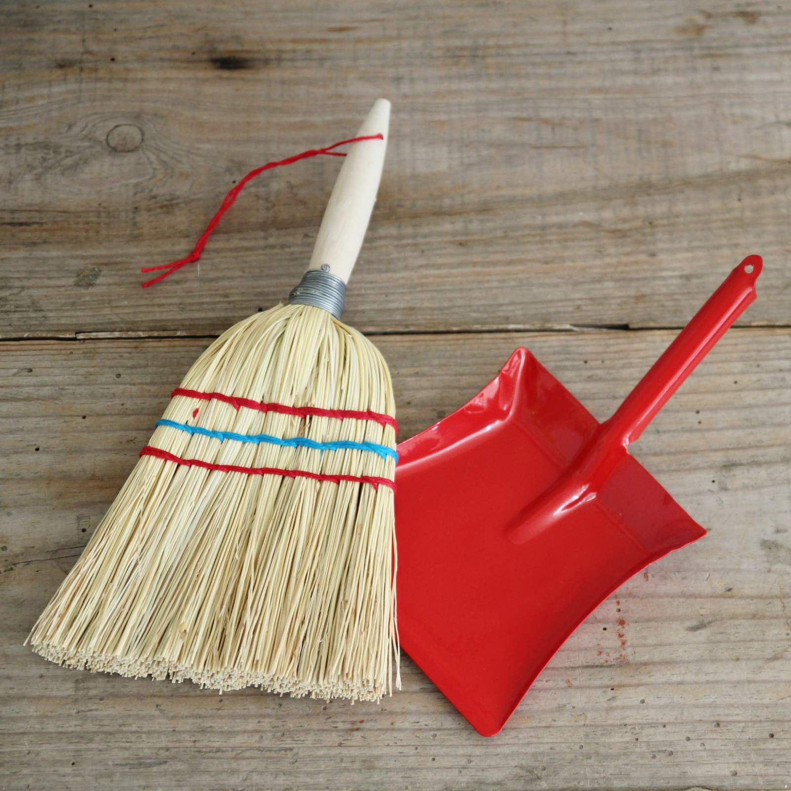 Children's Red Enamel Dustpan