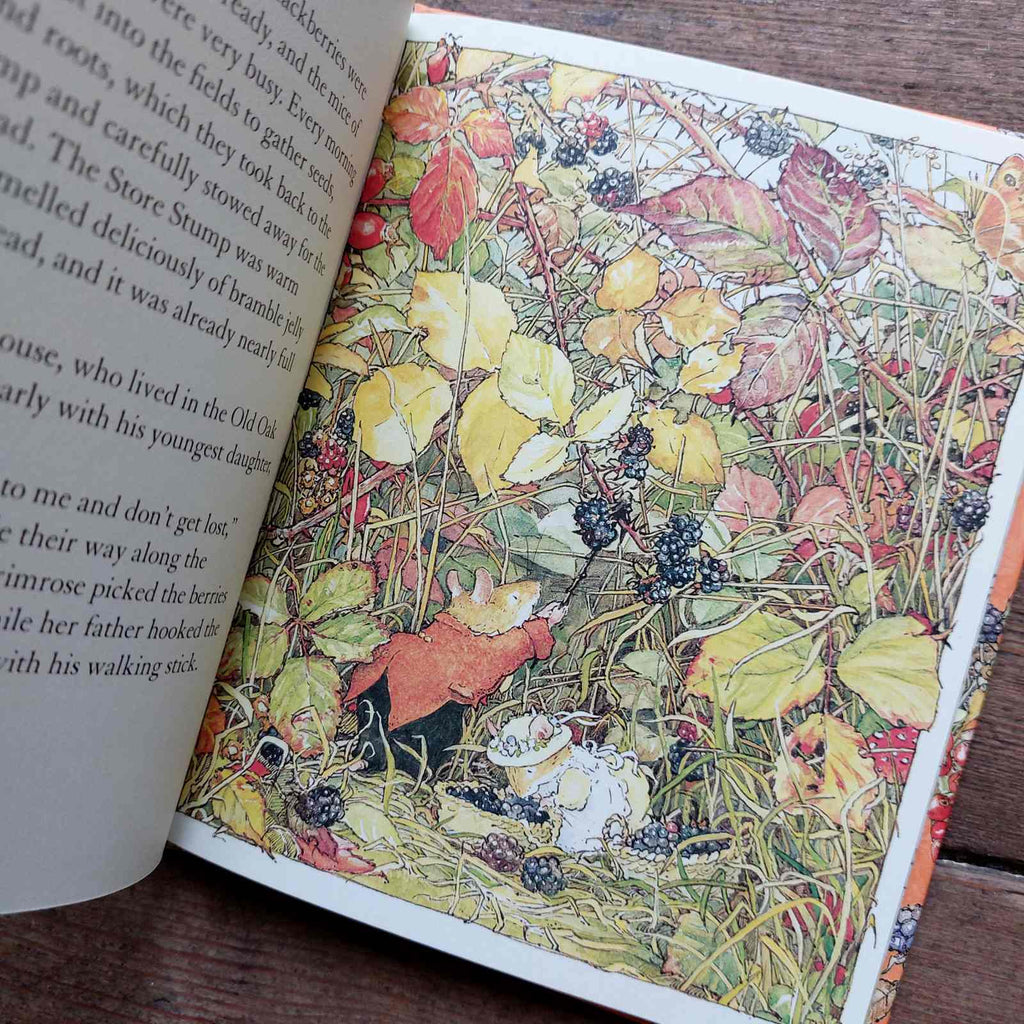 Brambly Hedge - Autumn Story Blackberry picking