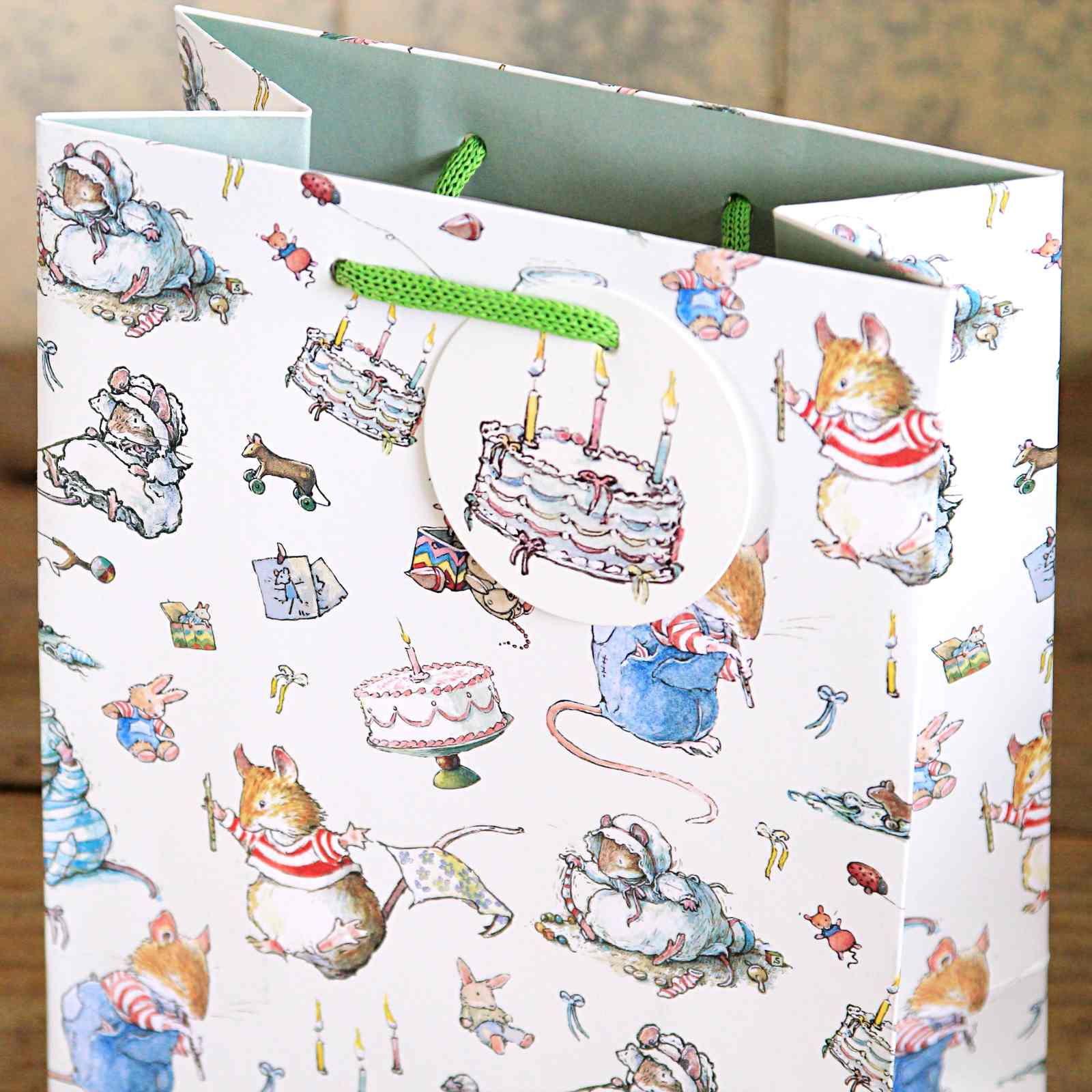 Brambly Hedge Birthday Gift Bag