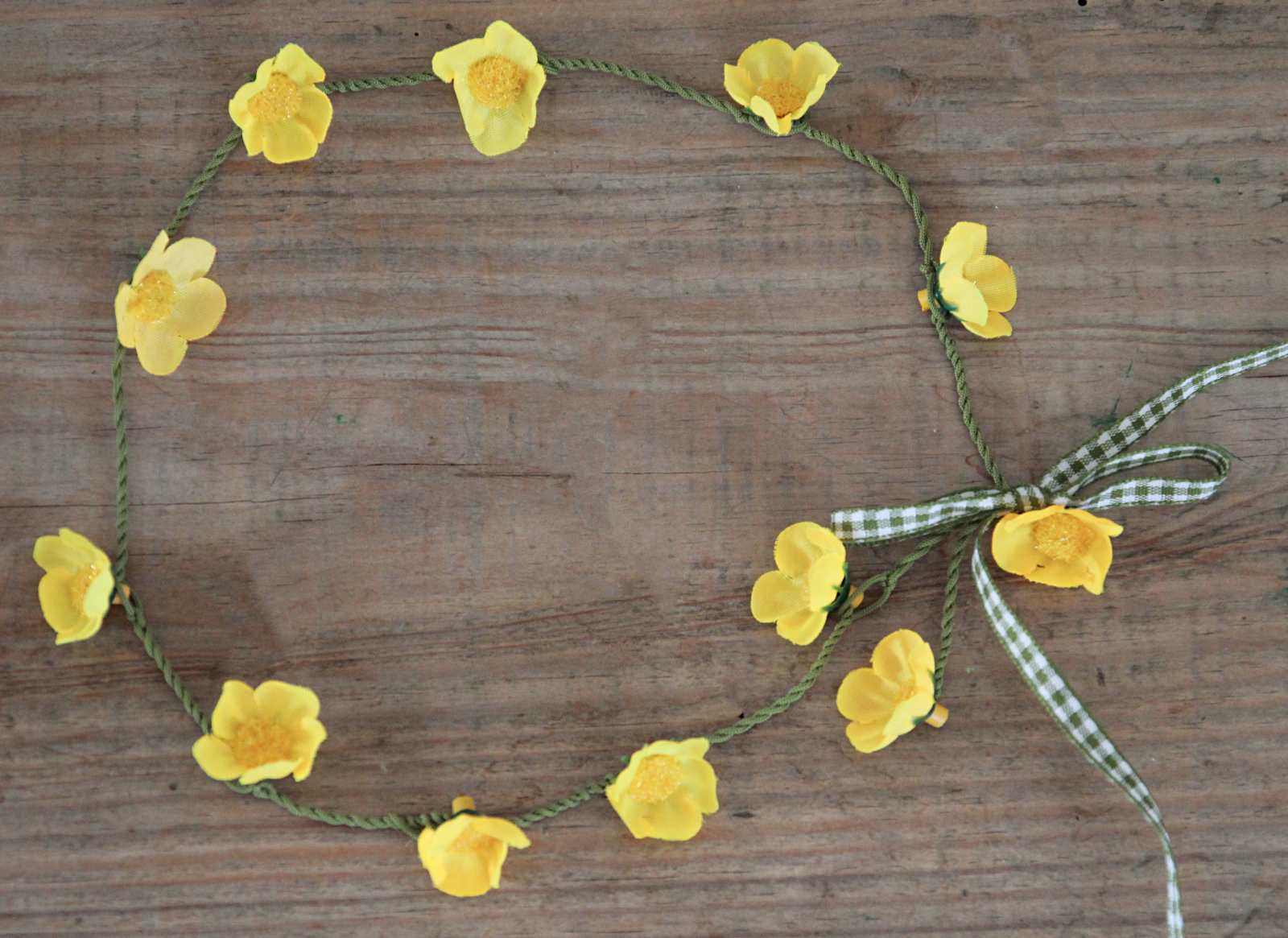 Silk Buttercup Chain