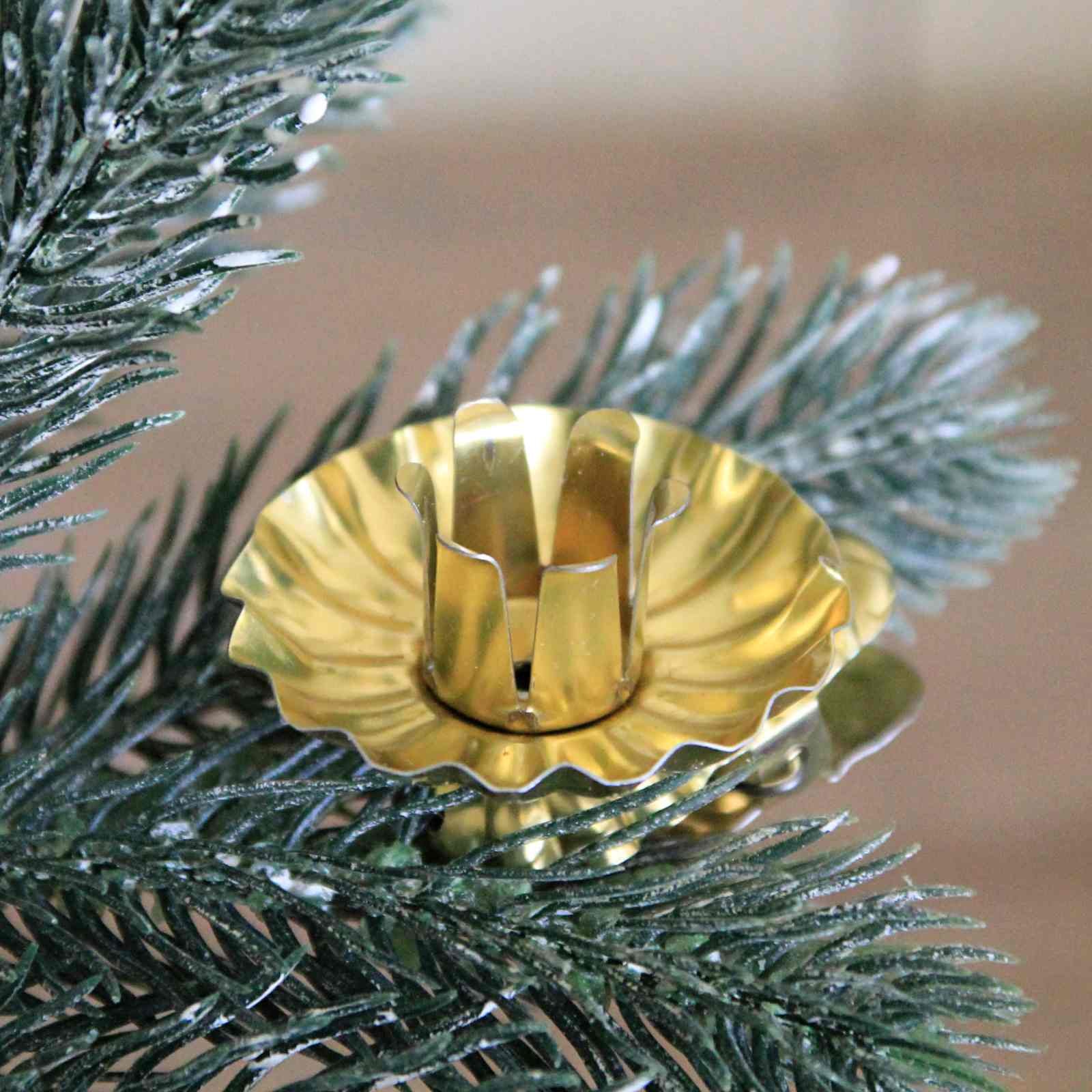 Traditional Gold Candle Tree Clip