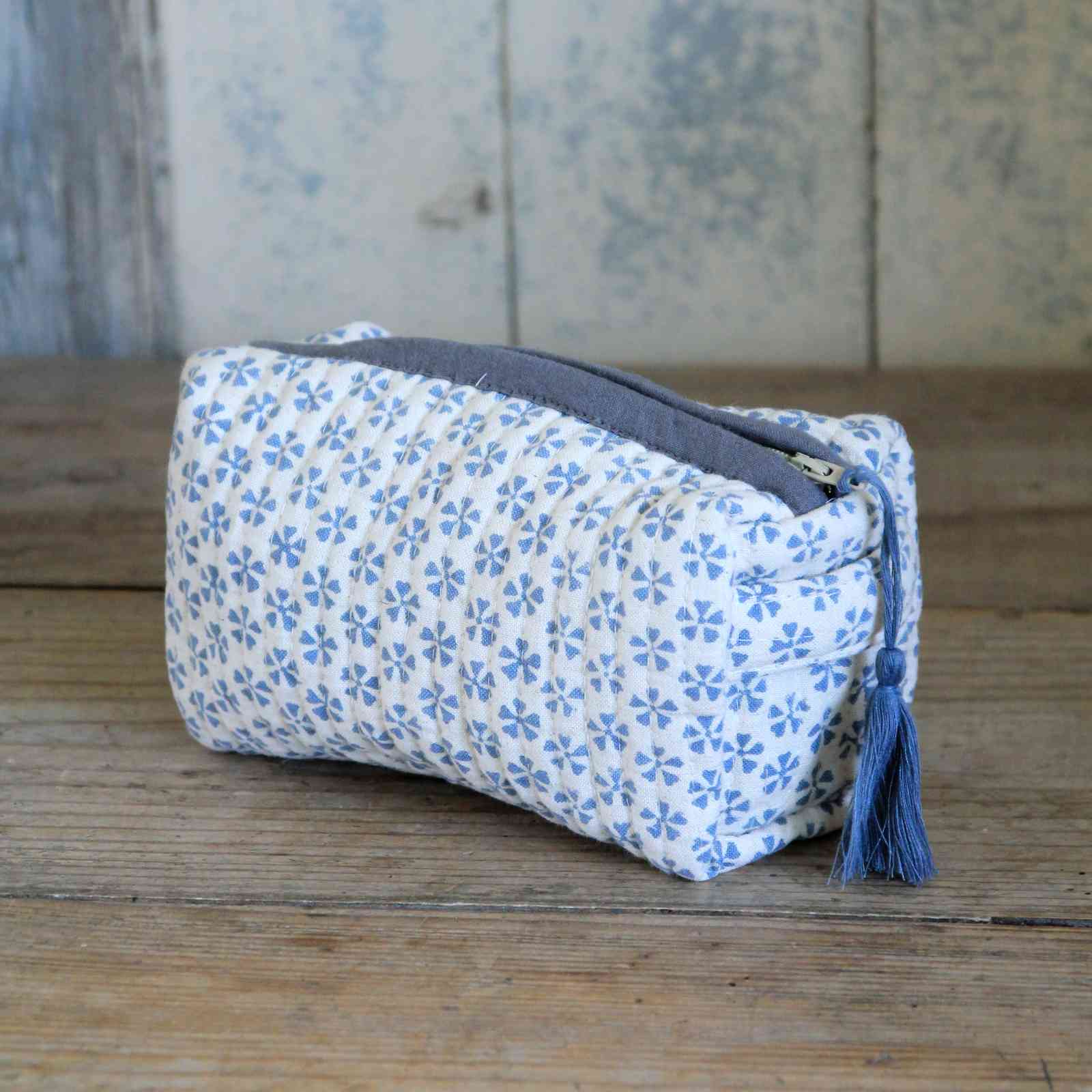 Cornflower Floral Quilted Wash Bag Small