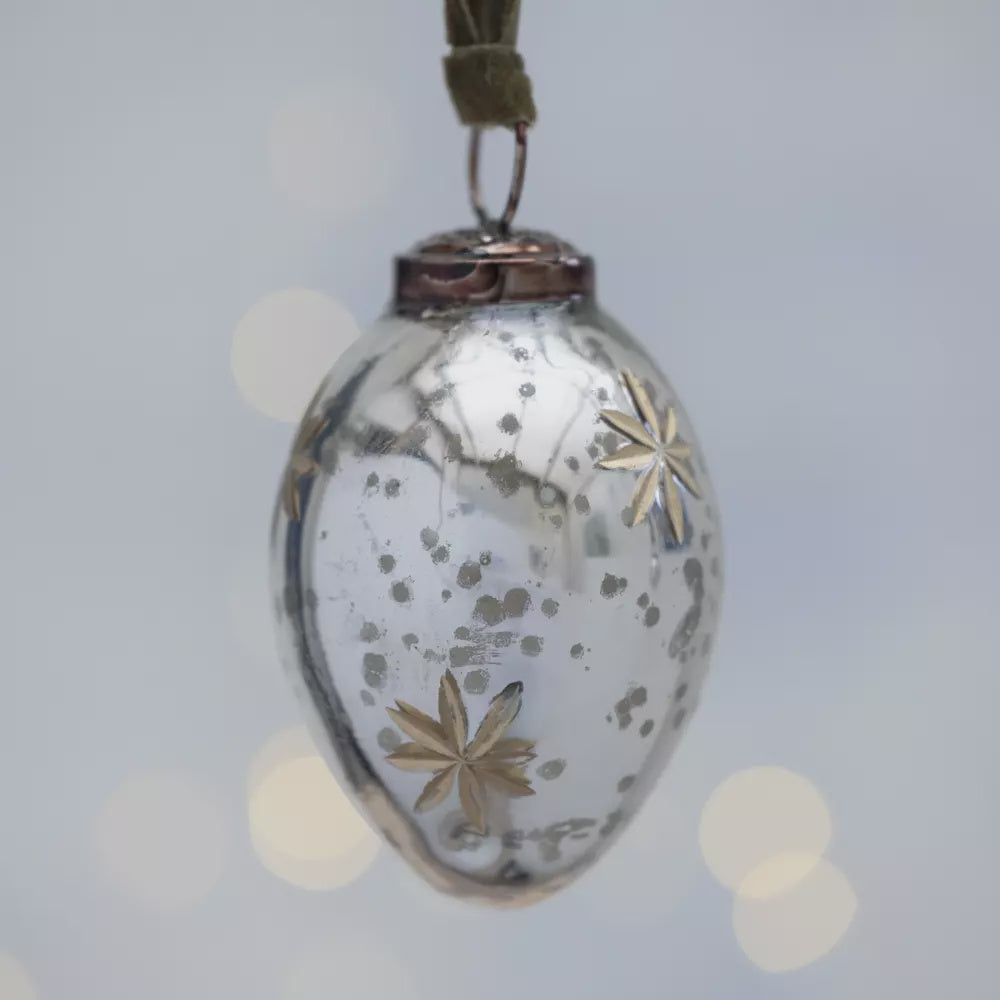 Oval Etched Glass Bauble - Silver