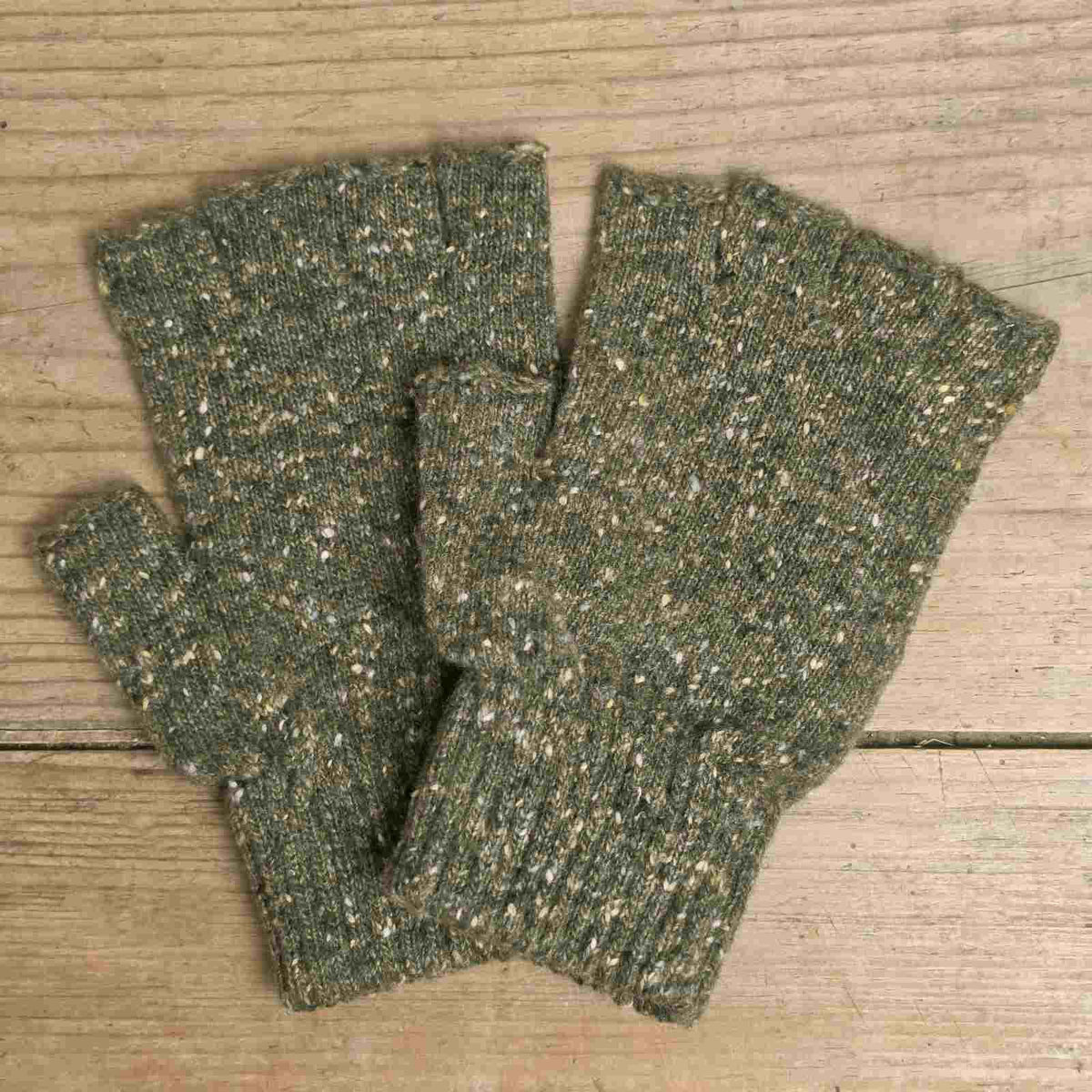 Men's Donegal Fingerless Gloves - Moss