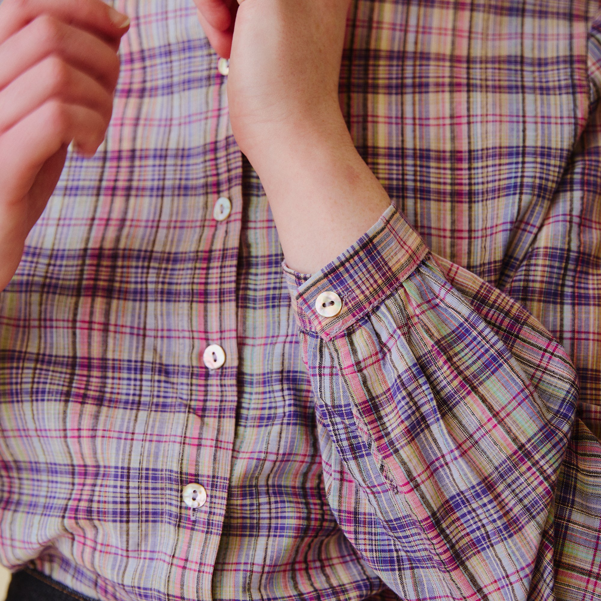 Mother of pearl buttons blouse