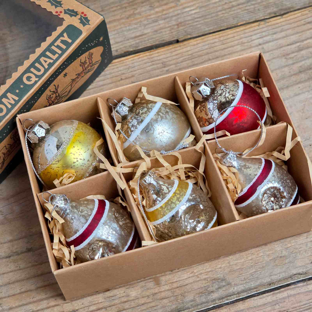 Red &amp; Gold Ornate Bauble Set