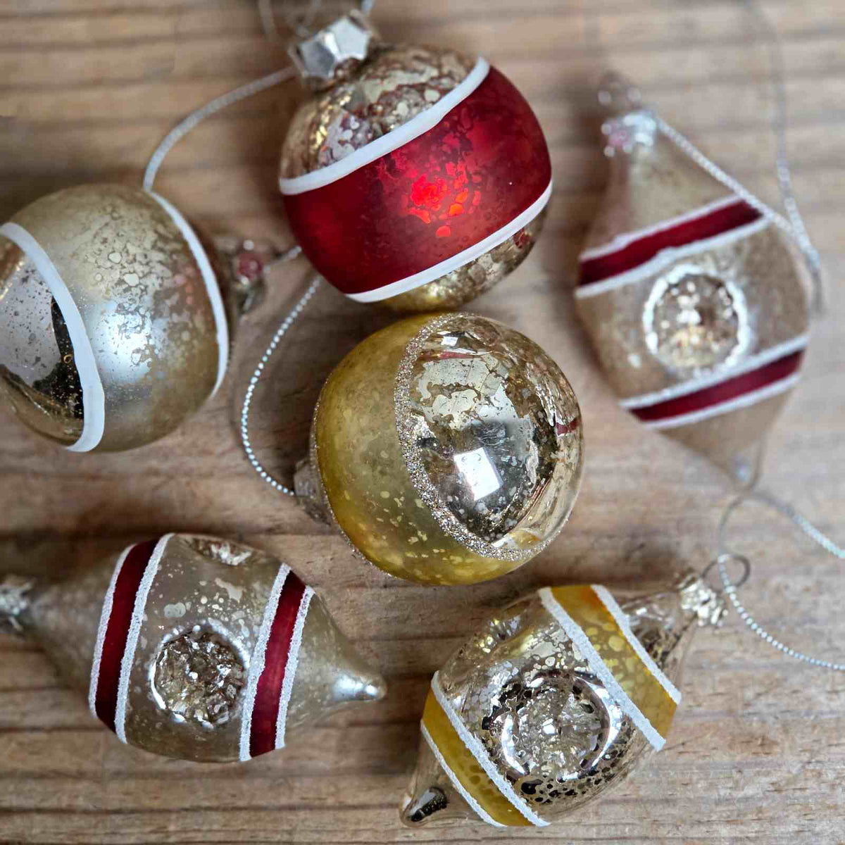 Red &amp; Gold Ornate Bauble Set