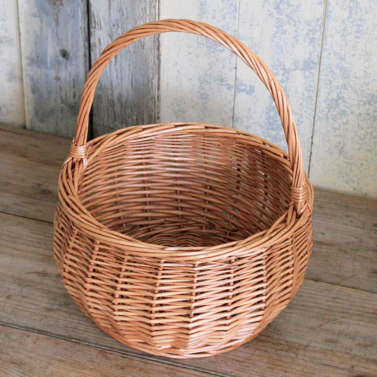 Round Wicker Basket – Closet & Botts