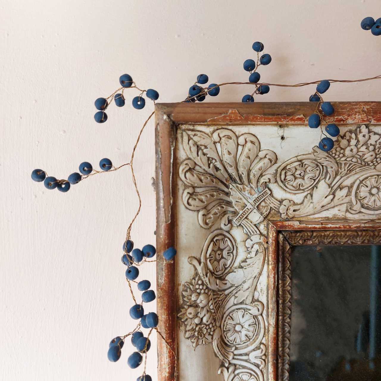 Sloe Berry Wooden Garland