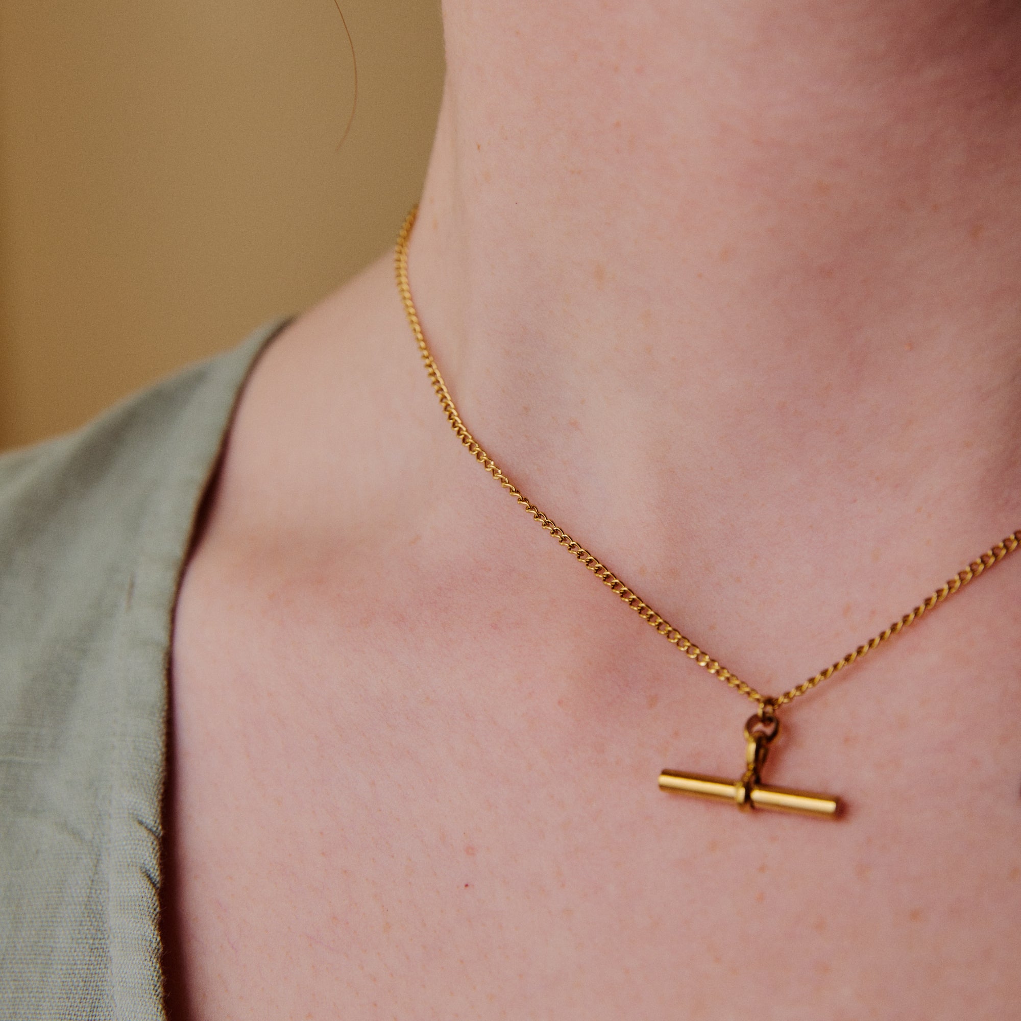 Classic T Bar Necklace - 18k Gold Plated