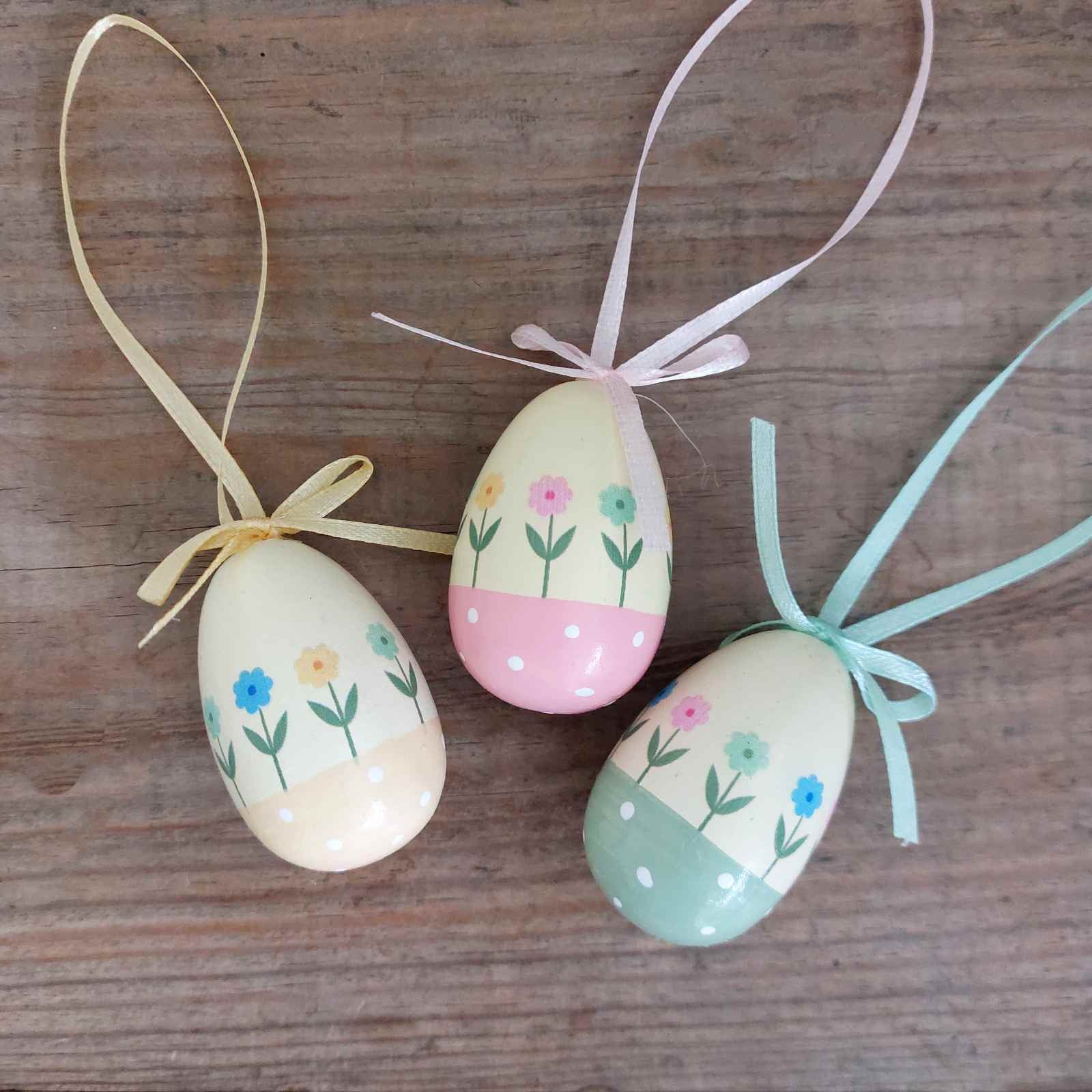 Wood Egg Decoration - Pastel Bow