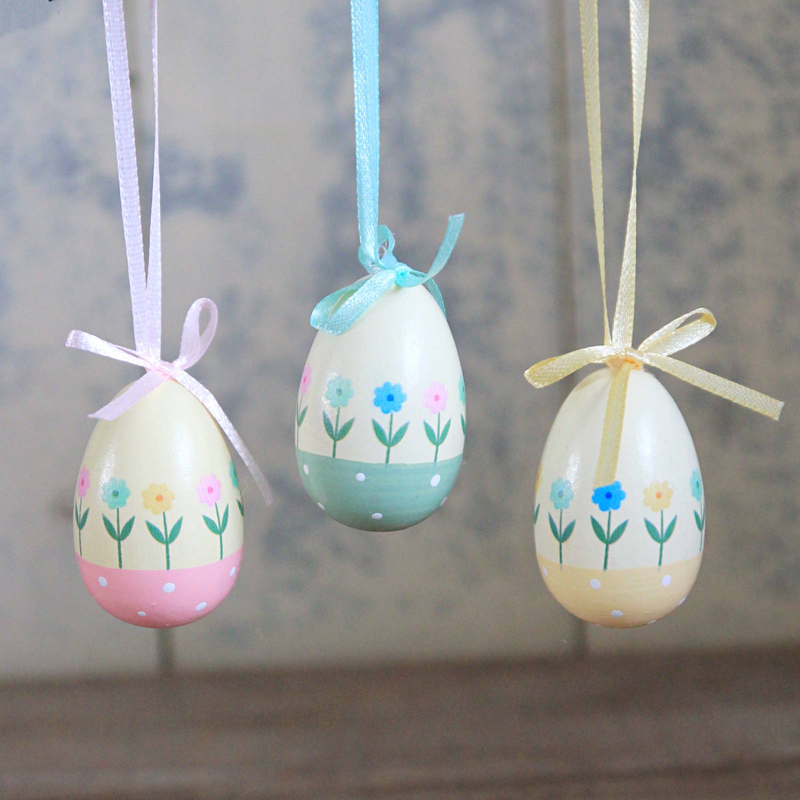 Wood Egg Decoration - Pastel Bow