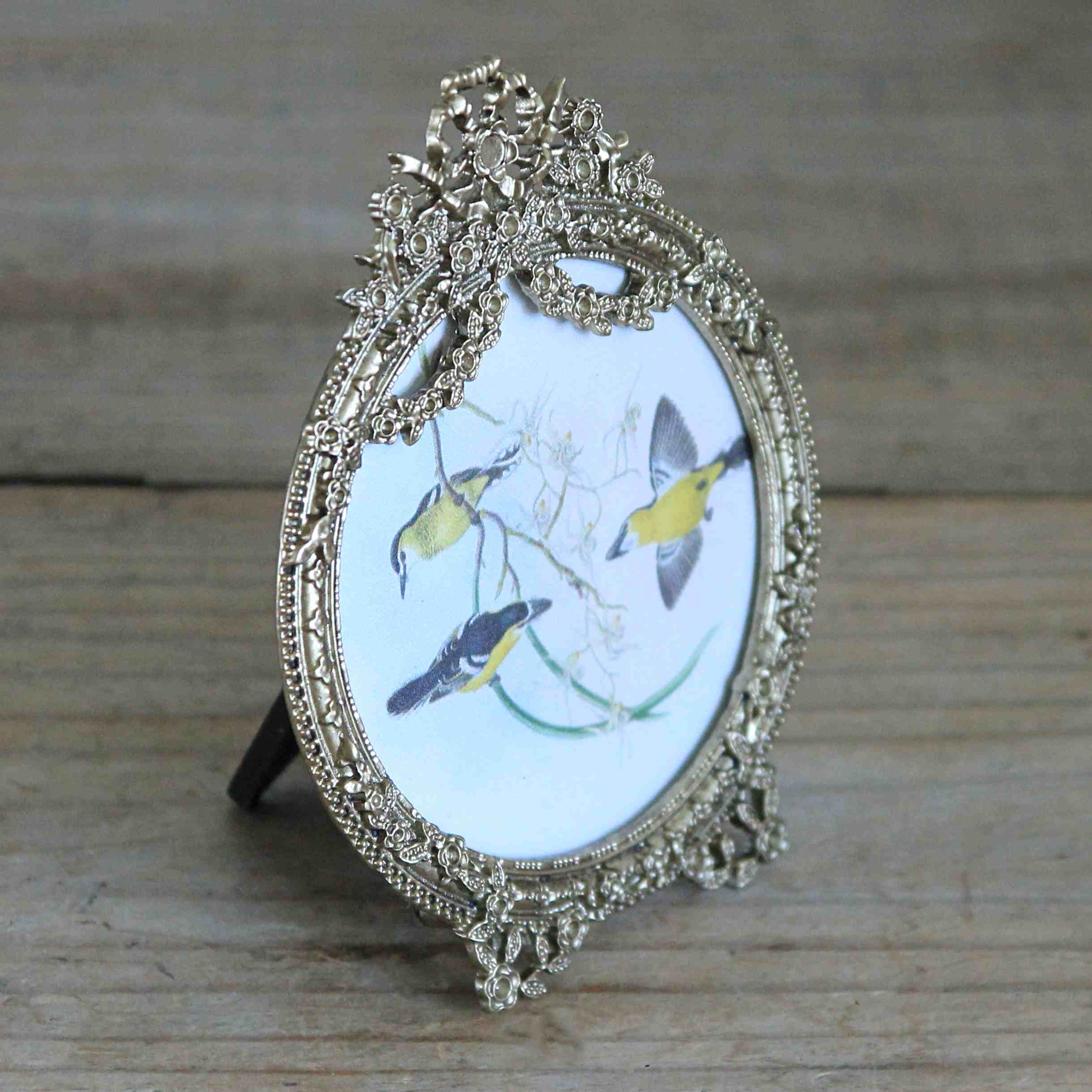 Antique Gold Round Frame