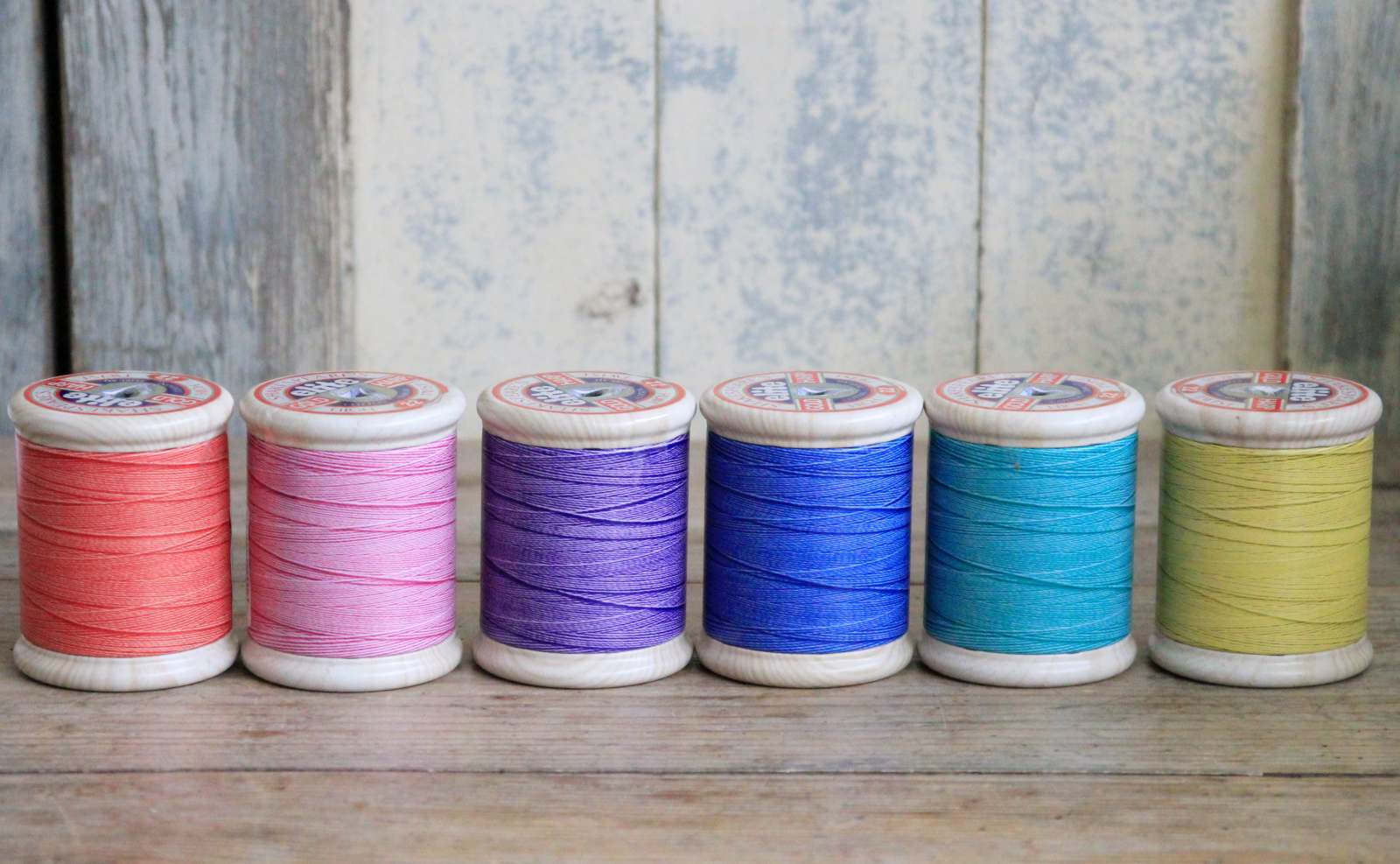 Cotton Reel Tin with Fudge