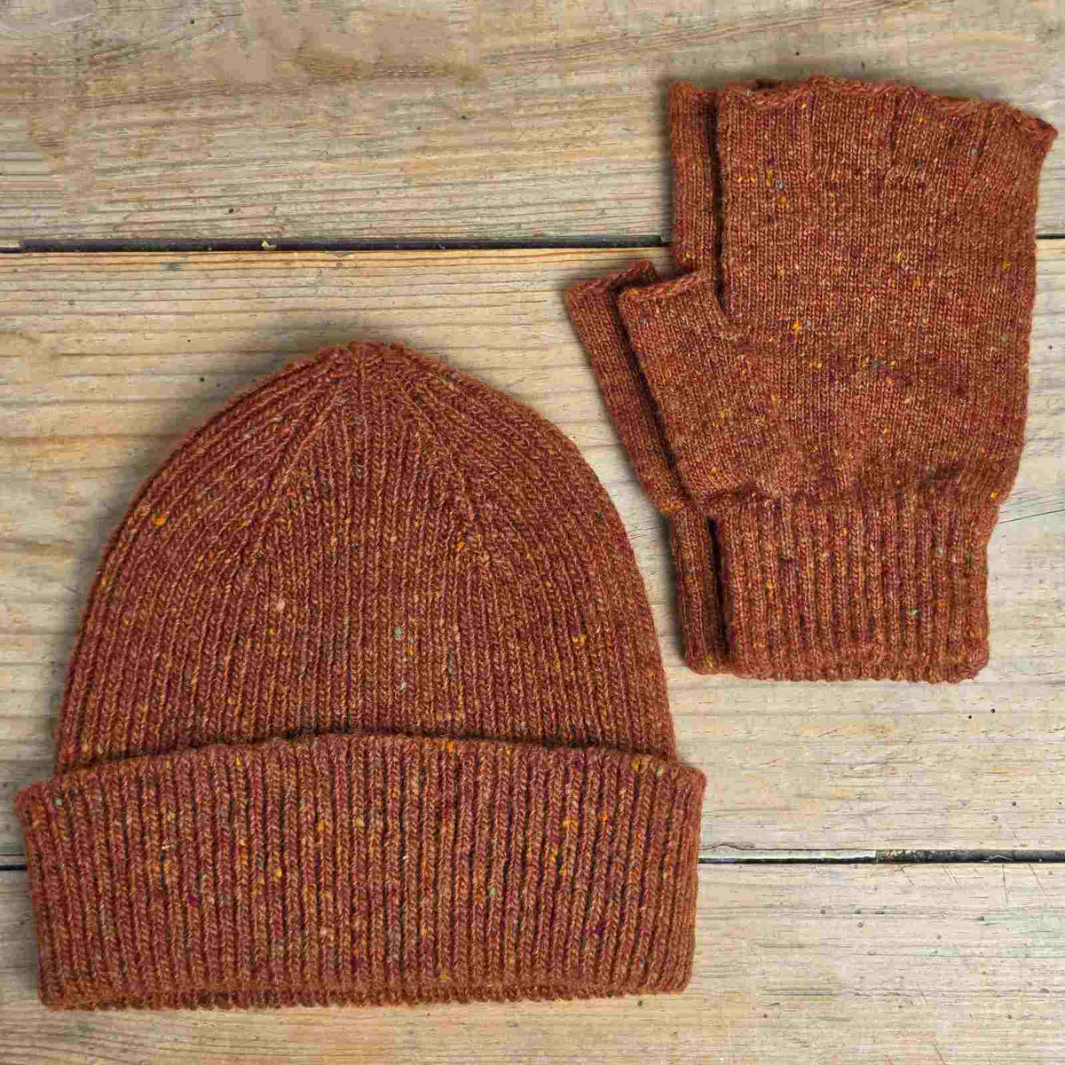 Men's Donegal Fingerless Gloves with matching hat - Russet