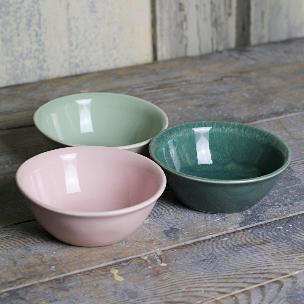 Nibble bowl. Small ceramic bowl, ideal for olives, nuts and dips