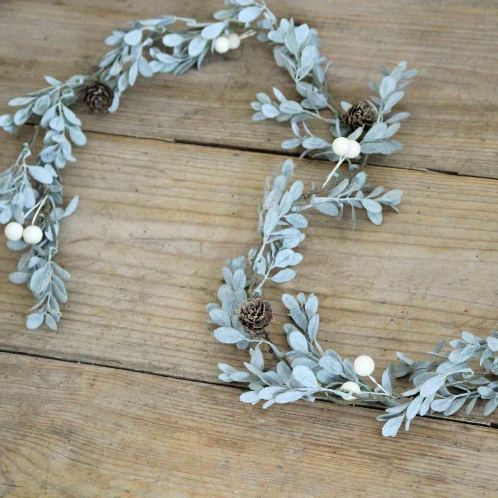 Pine Cone & White Berry Garland