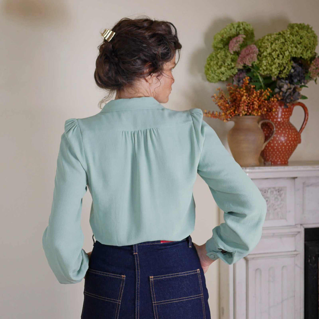 Beautiful 1940's style blouse - back pleats