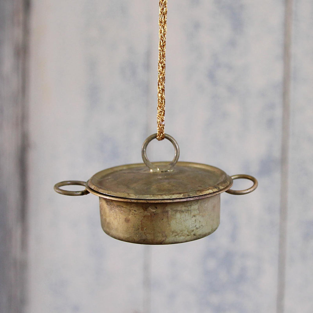 Traditional Victorian Brass Saucepan Decoration 