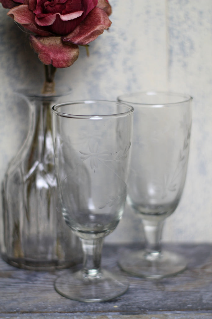 Champagne Glass - Etched flowers - Homeware Store