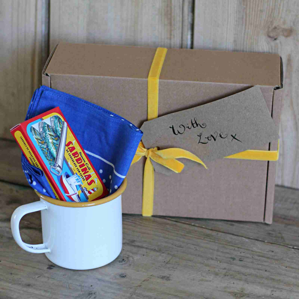 Gift Box - Classic Enamel Mug