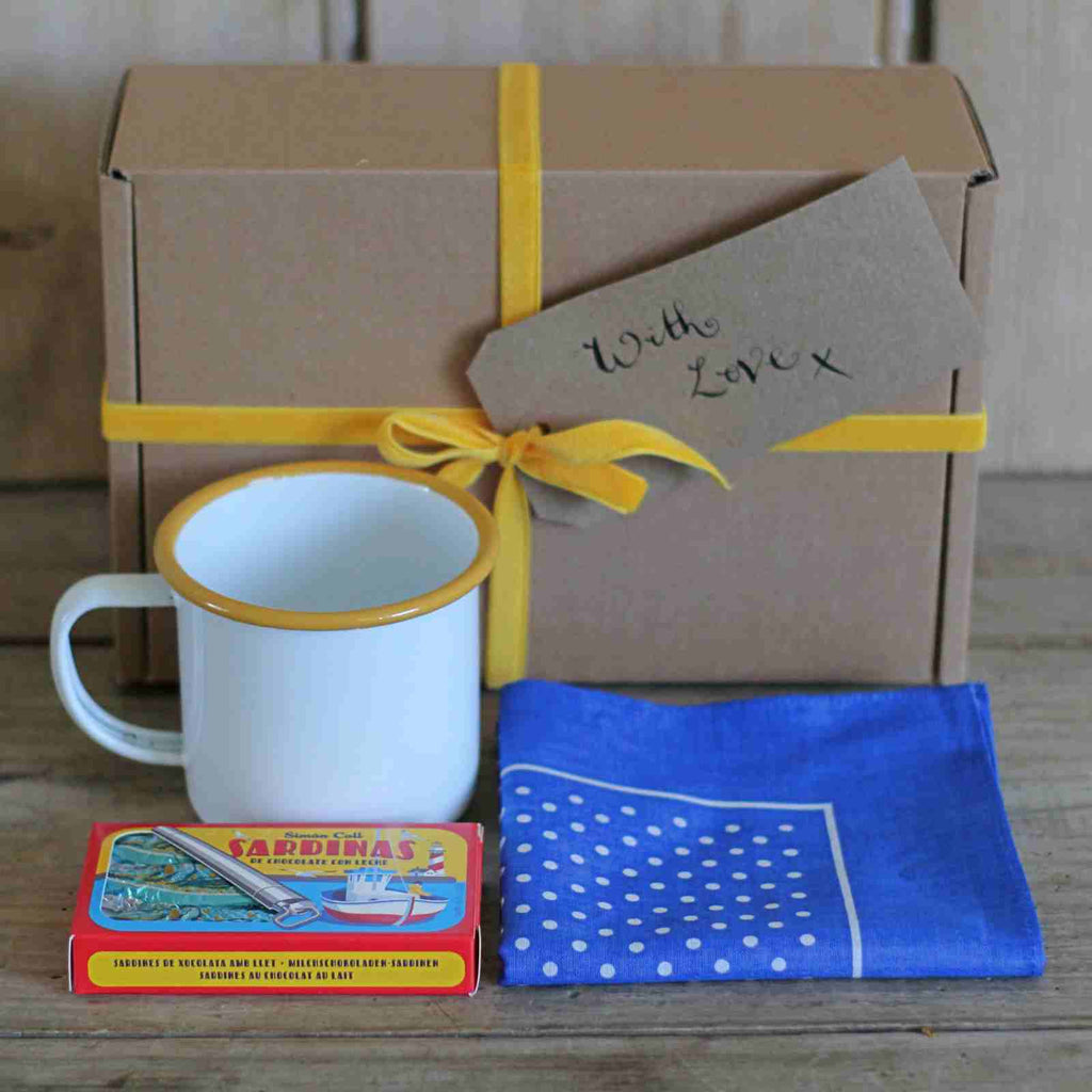 Gift Box - Classic Enamel Mug