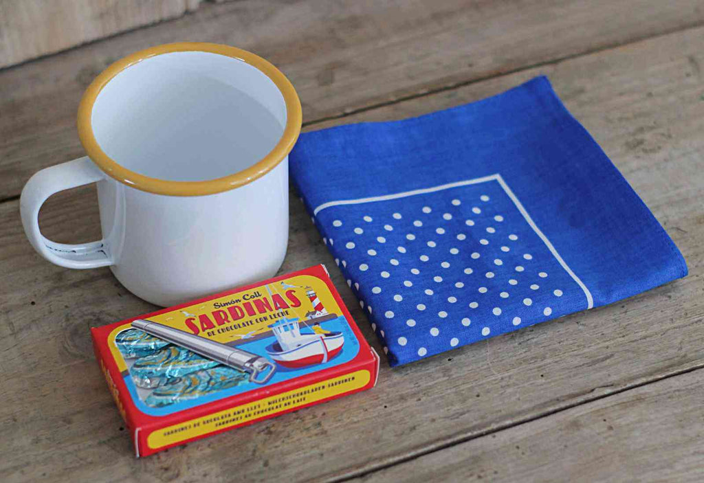 Gift Box - Classic Enamel Mug