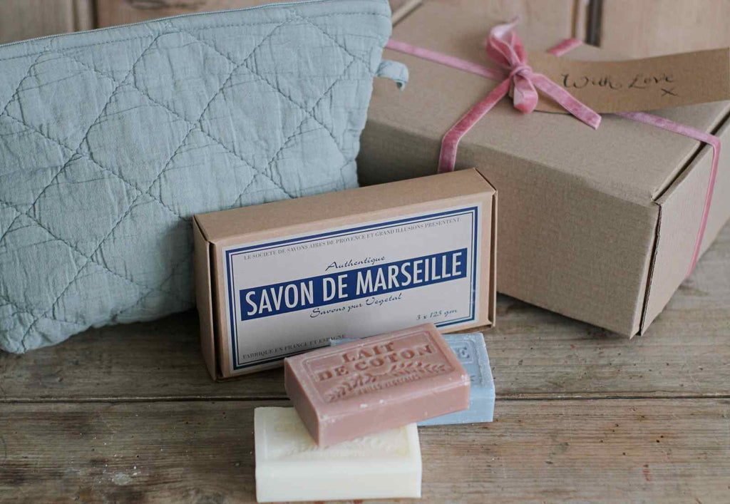 Savon De Marseille soap gift box for women content details