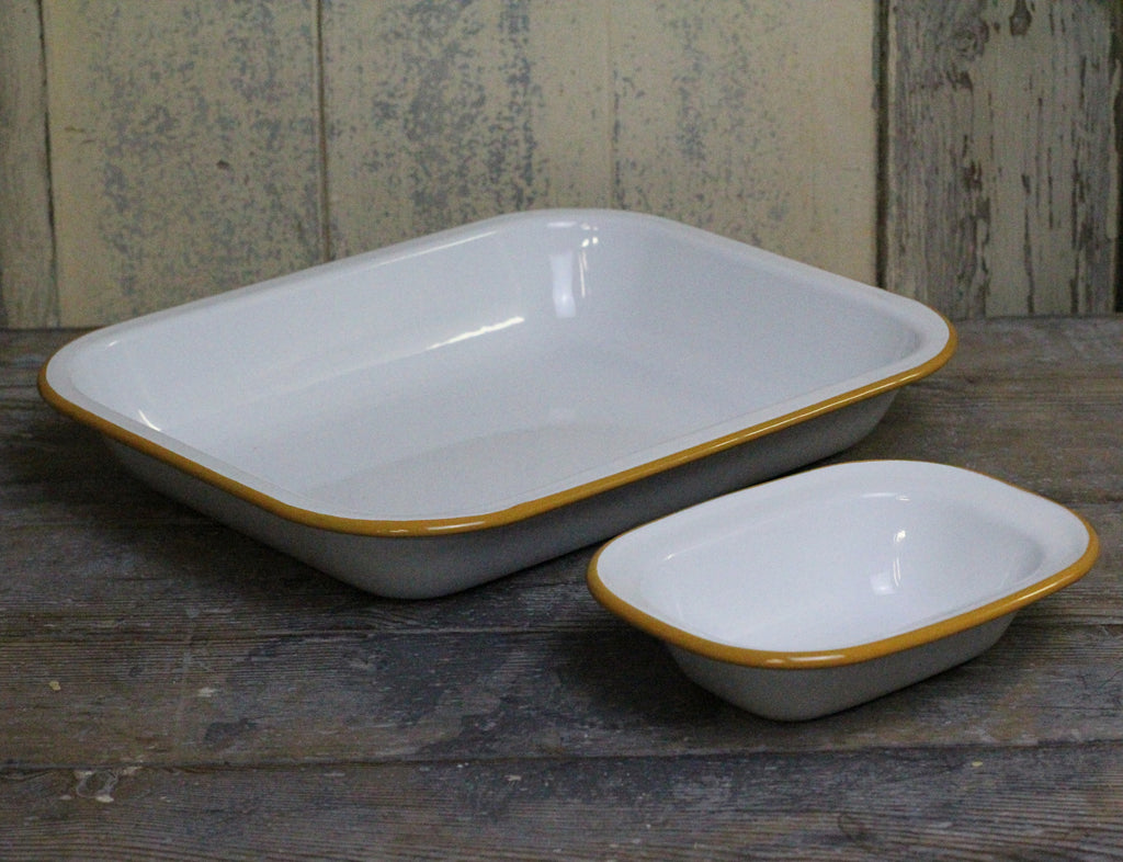 Enamel Roasting Dish, White & Mustard - Homeware Store