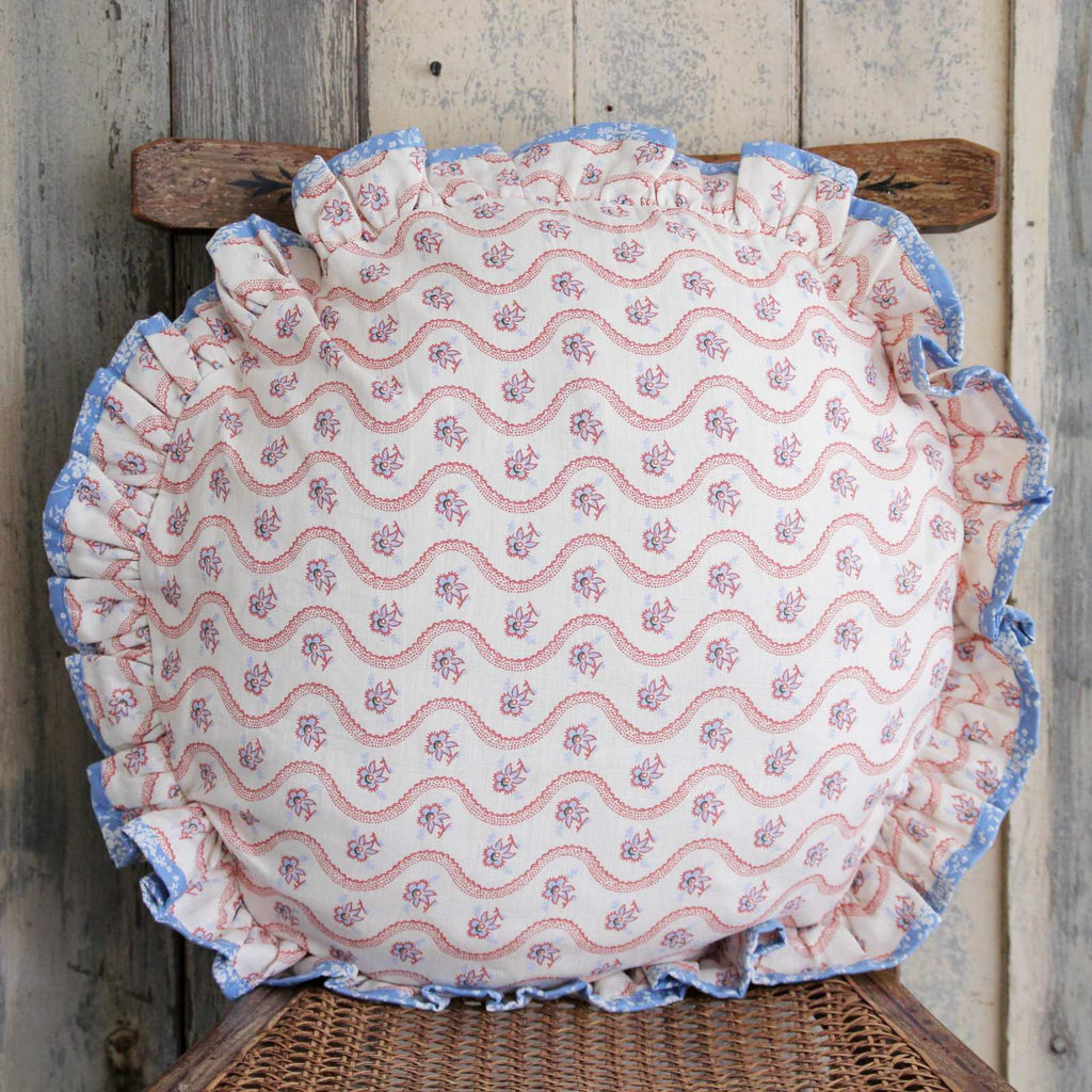 Projekityyny Round linen cushion in Floral Pink & Cornflower