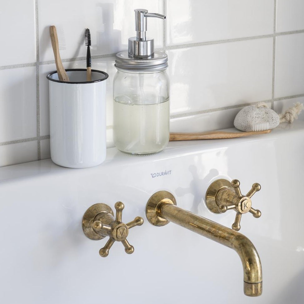 Simple Enamel Bathroom Beaker by the sink