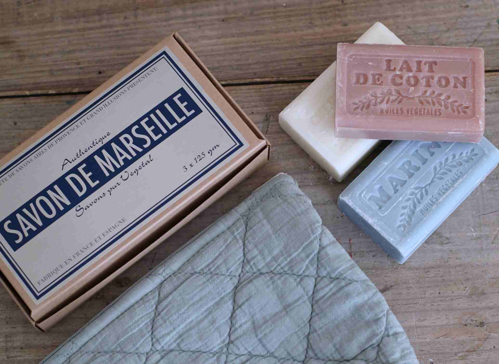 Savon De Marseille gift box for women contents