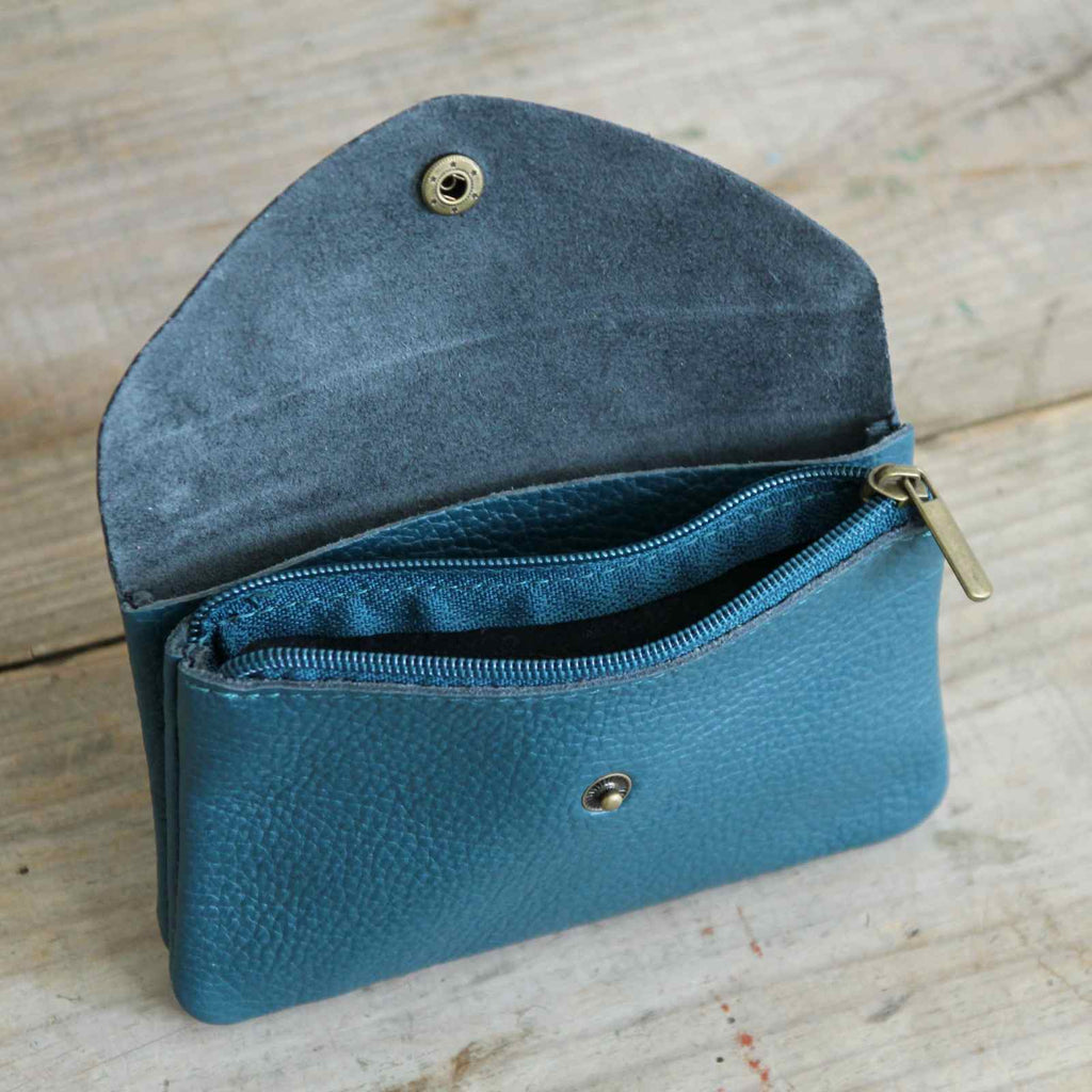 Leather purse made from 100% leather, zip compartment coin section