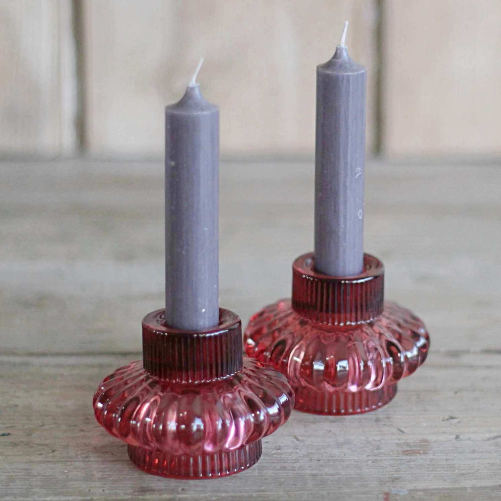 candle holder in ribbed plum glass