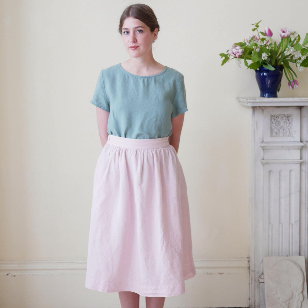 Linen skirt in pale rose. Linen midi skirt