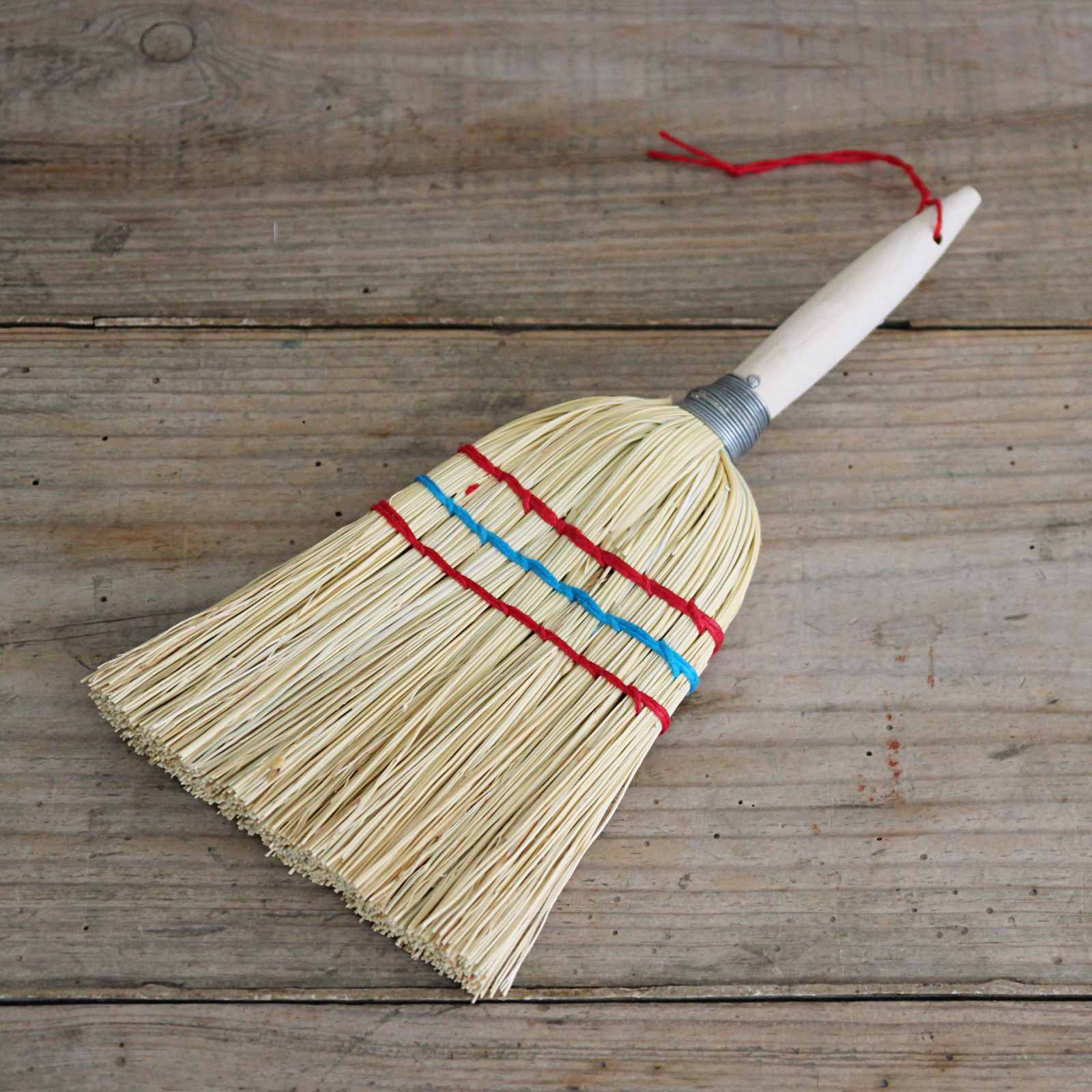 Mini Straw Brush with a wooden handle